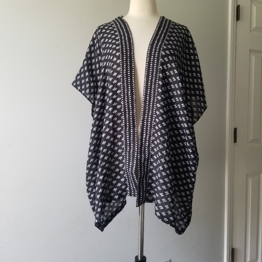 Loft Printed Black White Kimono XS/S